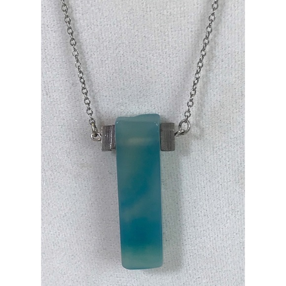 Jewelry - VTG Art Deco Green Glass Pendant Silver Necklace